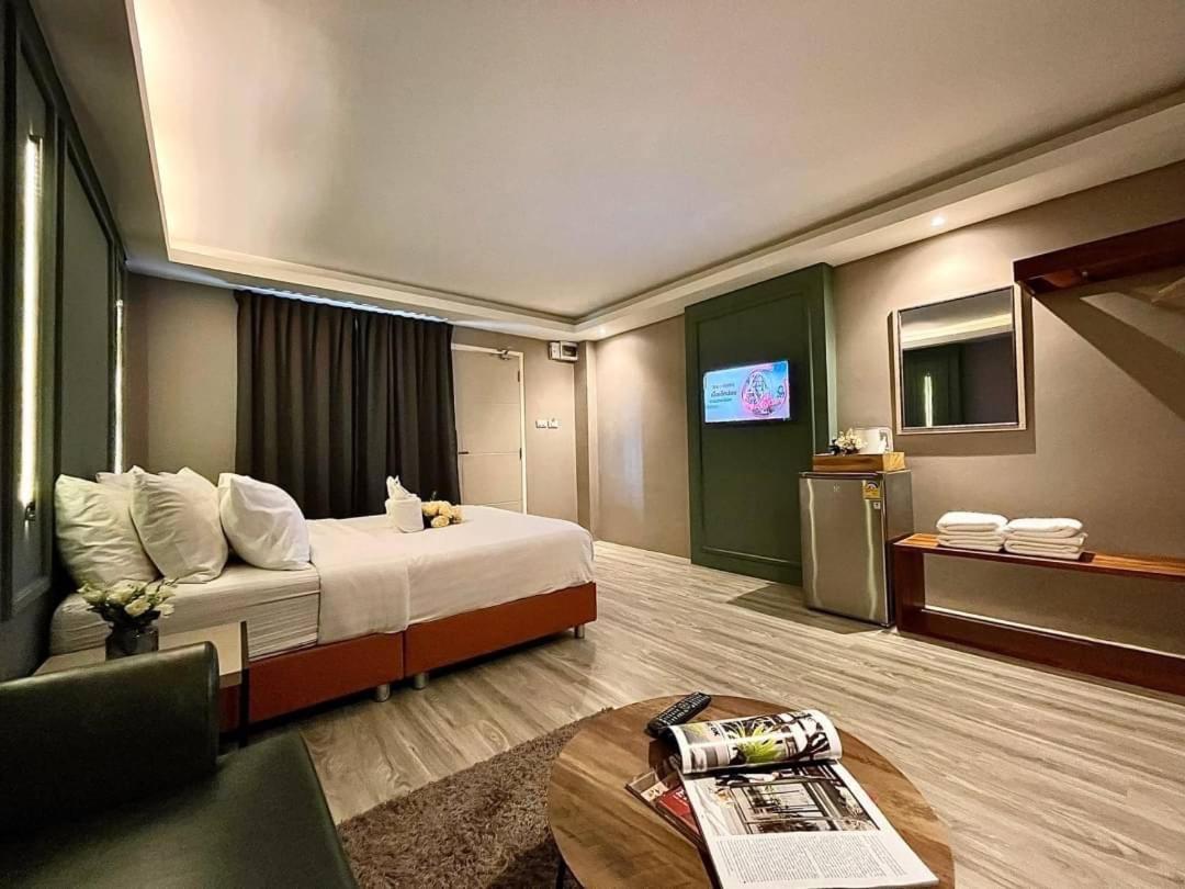 The Bed By Boonjira Apartment Чонбури Екстериор снимка